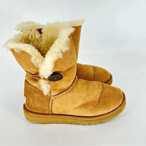 Ugg Bailey Button boot